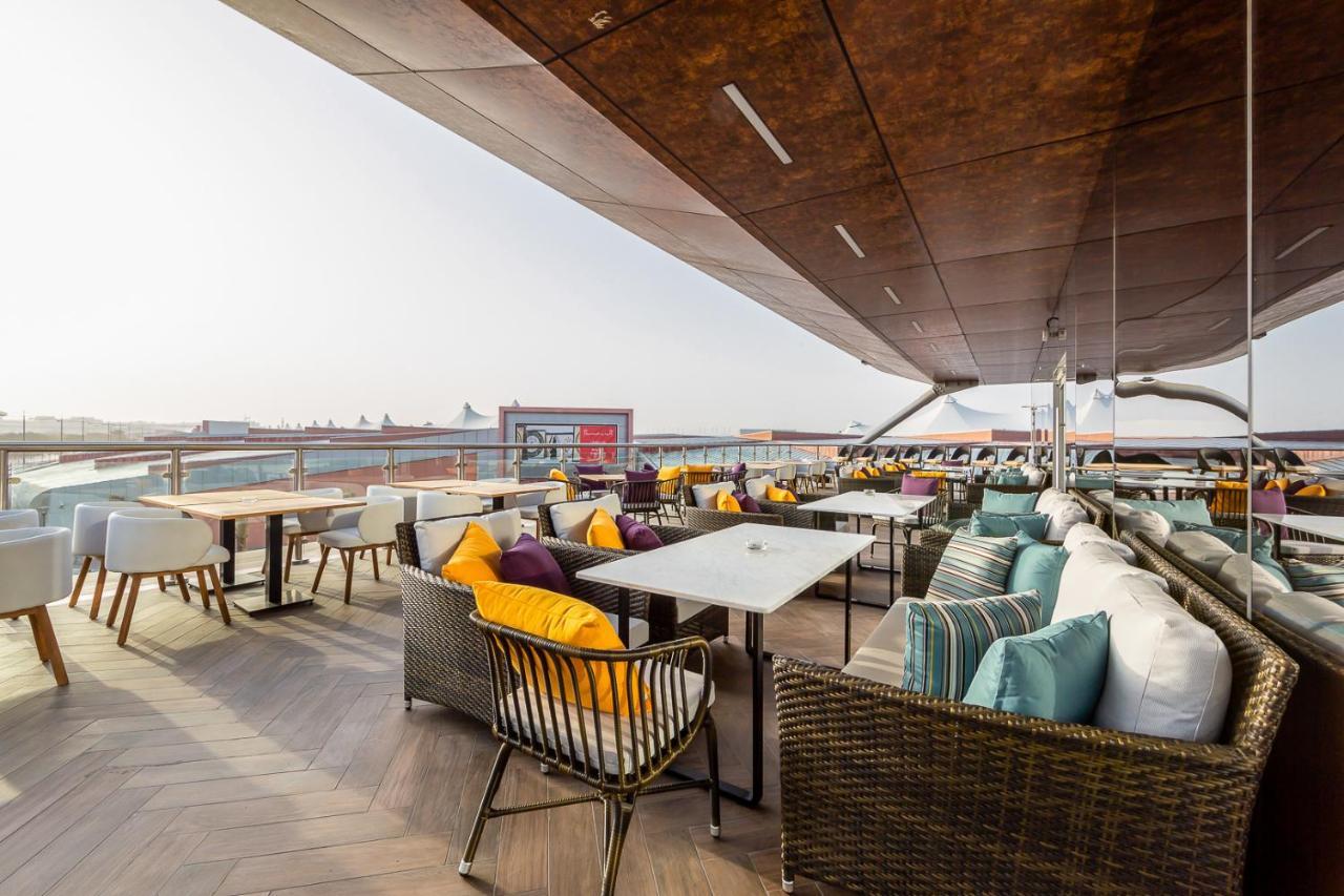 Premier Inn Dubai Dragon Mart Exteriör bild