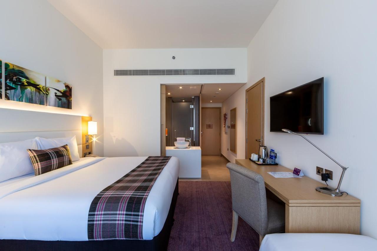 Premier Inn Dubai Dragon Mart Exteriör bild
